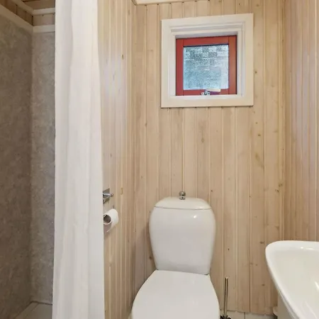 Cozy Summer House Near Hals