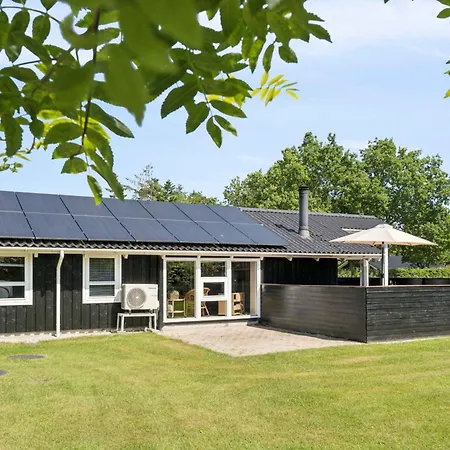 Cozy Summer House Near *