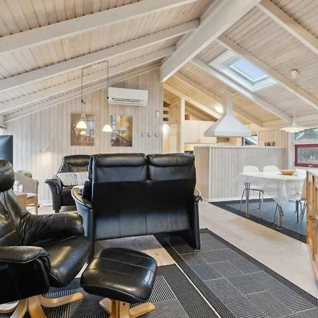 別荘 Cozy Summer House Near Hals