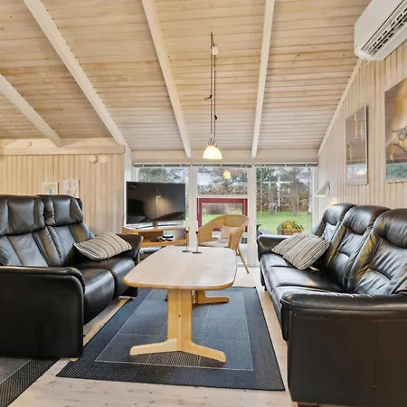 بيت للعطل Cozy Summer House Near هالس