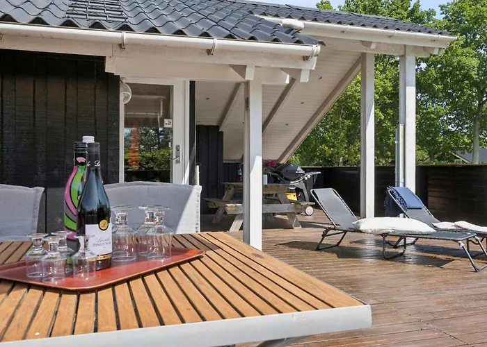 Cozy Summer House Near Casa vacanze Hals